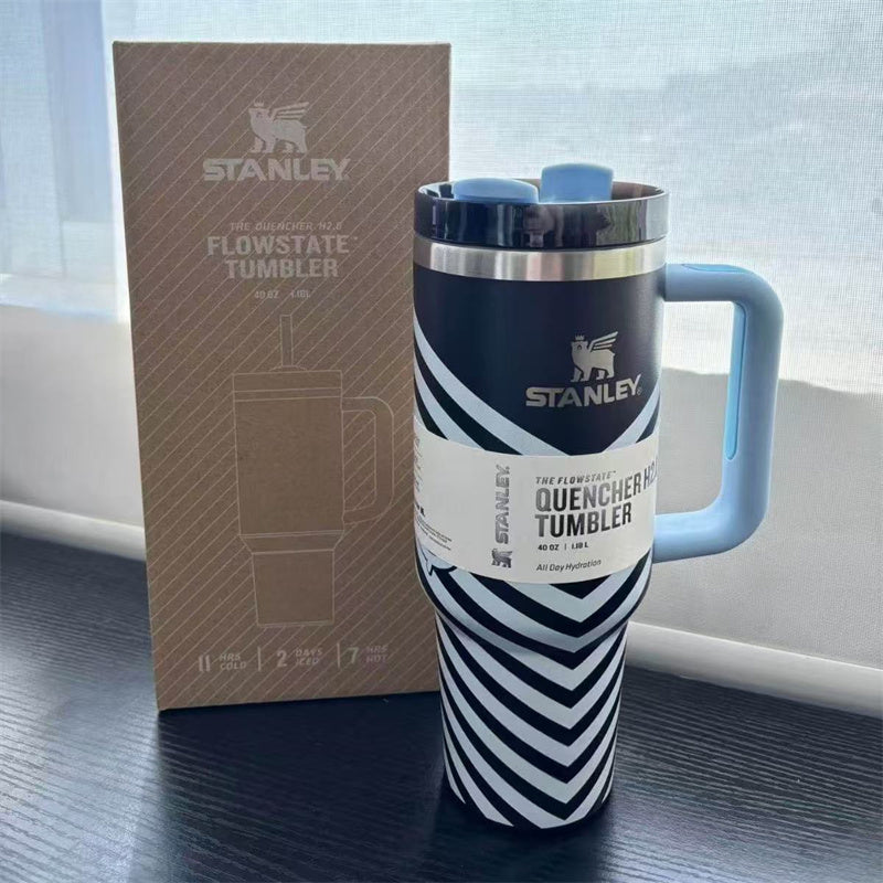 Thermal straw water bottle