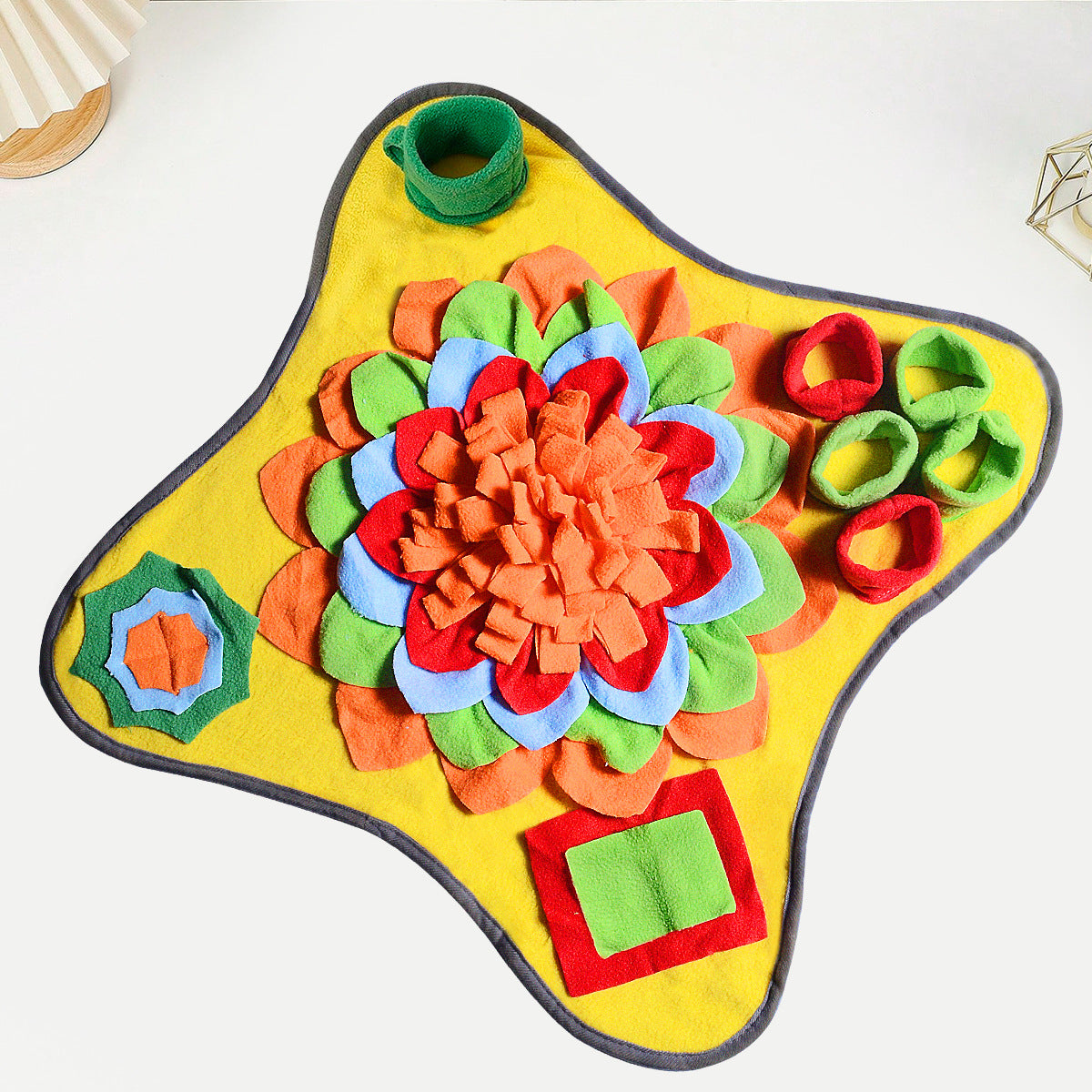Pet dog stress-relieving sniffing pad