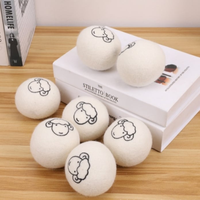 Wool drying ball