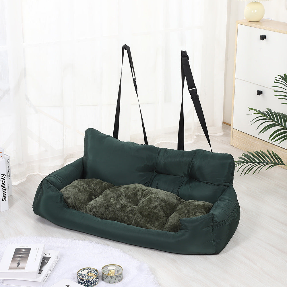 Waterproof and dirt-resistant vehicle-mounted pet bed