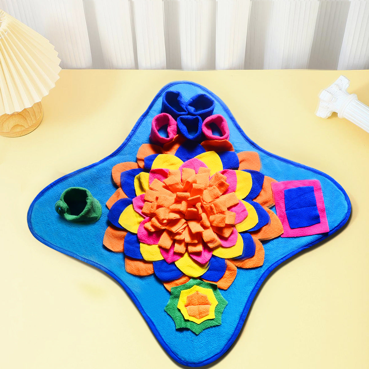 Pet dog stress-relieving sniffing pad